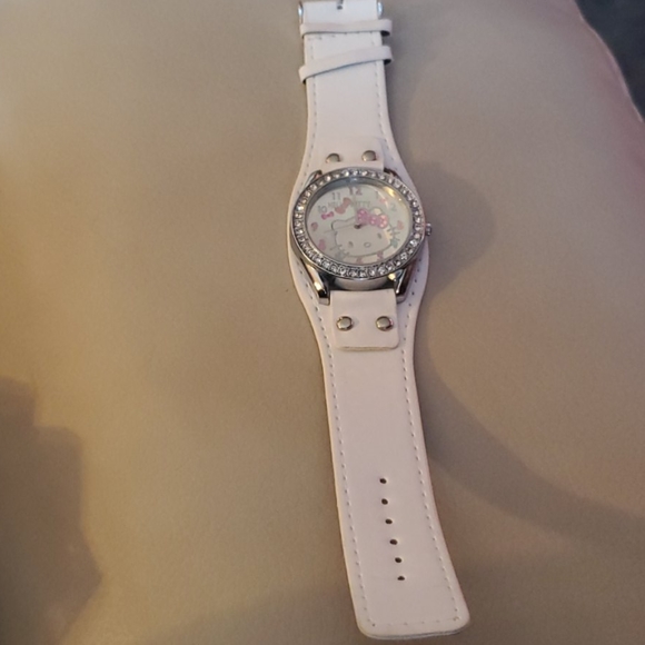 Watch - Picture 5 of 16